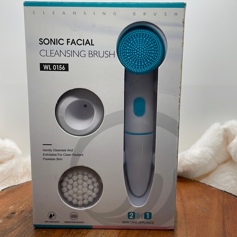 Sonic Facial Cleansing Brush NIB